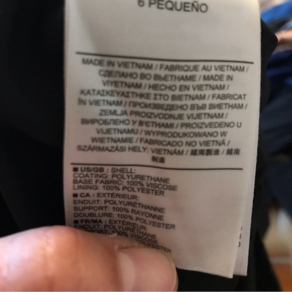 Banana Republic perforated black faux leather skirt.  Size 6P. - Picture 4 of 6